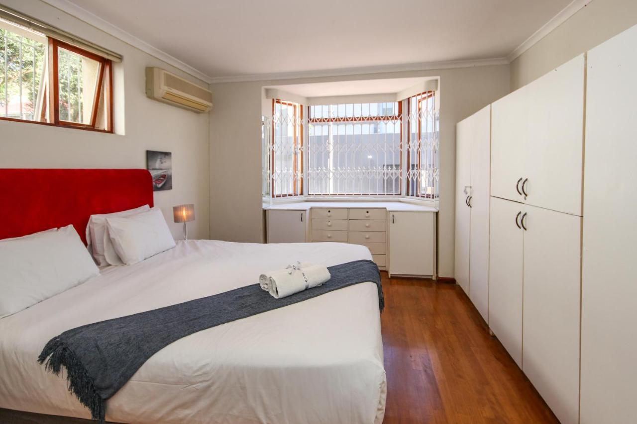 Holiday Home In Sea Point, Fresnaye Cape Town Luaran gambar